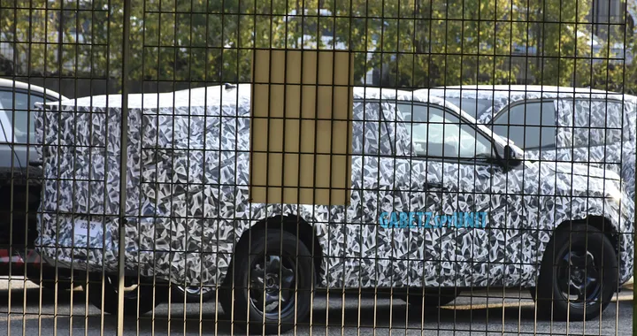 Nuova FIAT Fastback ibrida ed elettrica, il SUV coupé si fa ancora vedere su strada Nuova FIAT Fastback ibrida ed elettrica, il SUV coupé si fa ancora vedere su strada