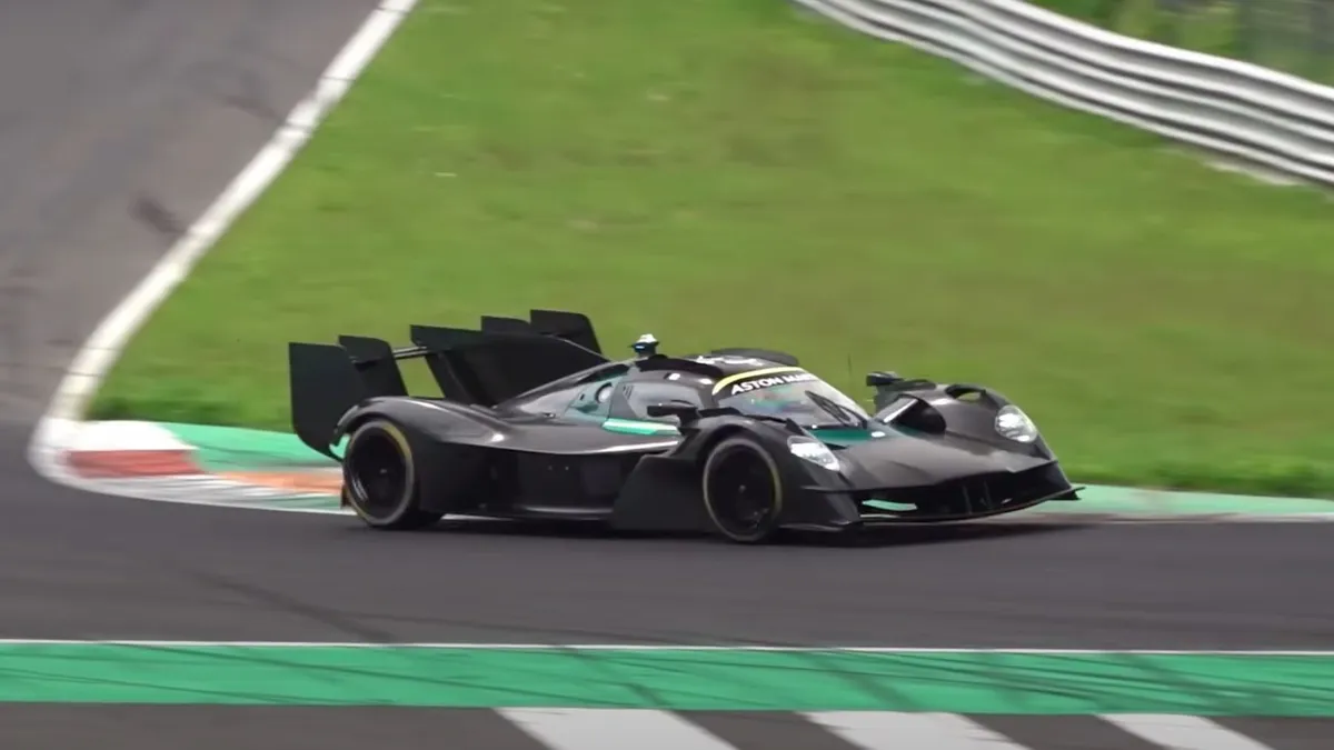 Aston Martin Walkyrie AMR-LMH: in pista a Monza in vista di Le Mans