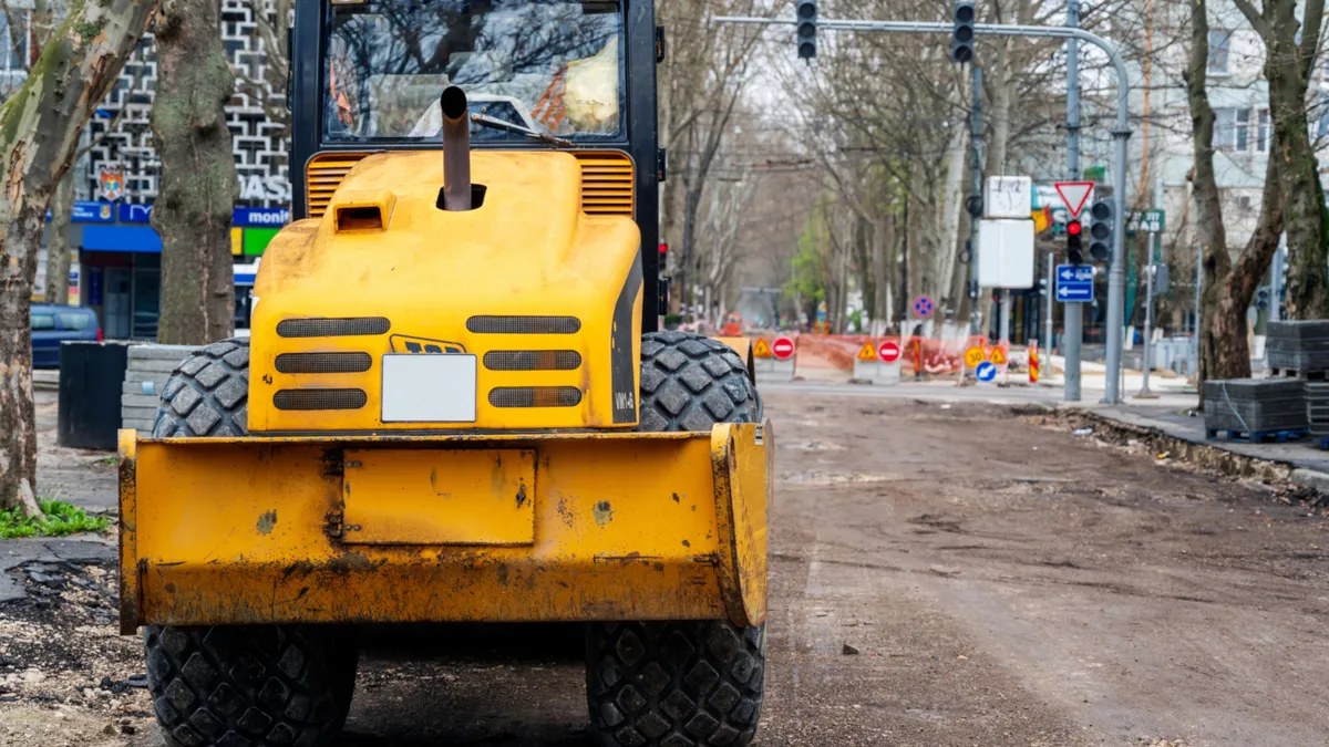 I tagli ai fondi per i lavori stradali preoccupano, SITEB lancia l&#039;allarme: a rischio la sicurezza