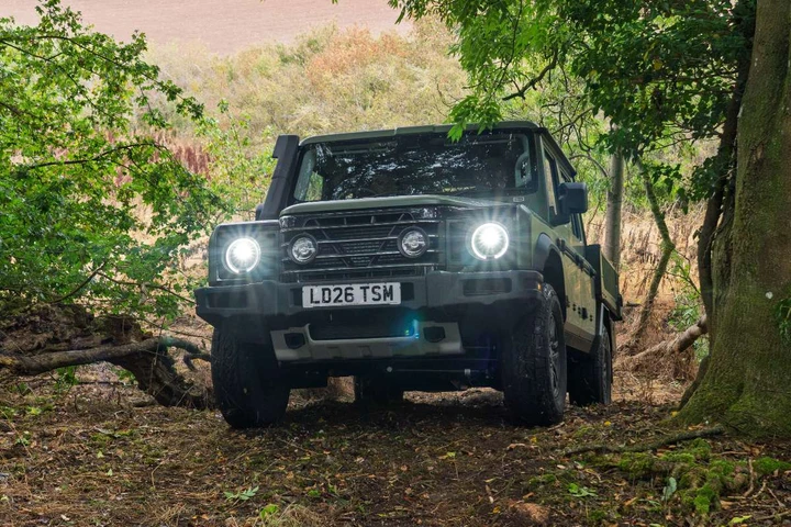 Addio Land Rover, il fuoristrada britannico che ha scalzato dal trono la Defender