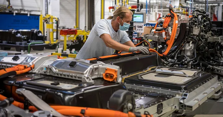 Volvo triplicherà la produzione di elettriche nella fabbrica belga di Ghent