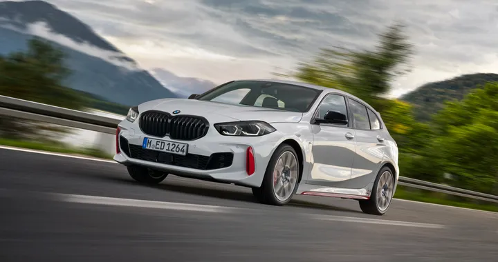 BMW 128ti: piccola nuova sportiva con trazione anteriore