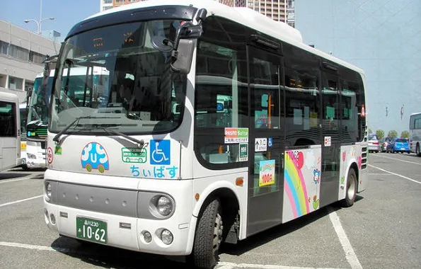 Toshiba sta progettando un minibus elettrico che si ricarica in 5 minuti