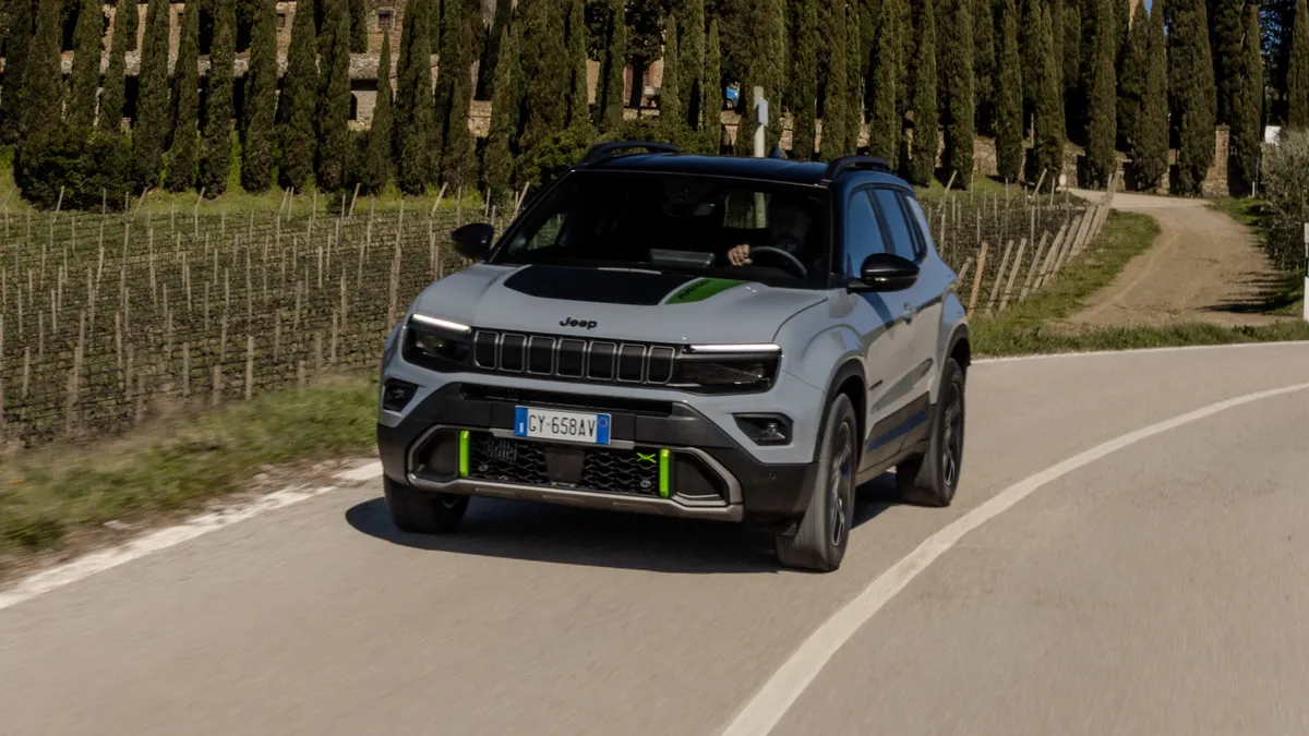 Jeep Avenger, continua il successo in Italia: SUV più venduto anche a maggio