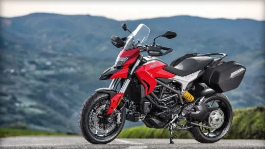 Ducati Hypermotard 939 e Hyperstrada 939 si aggiornano a EICMA