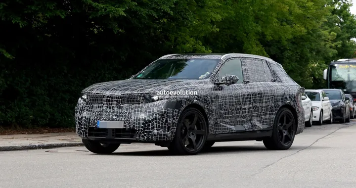 BMW iX5: oltre 650 cavalli per il SUV elettrico | Foto spia