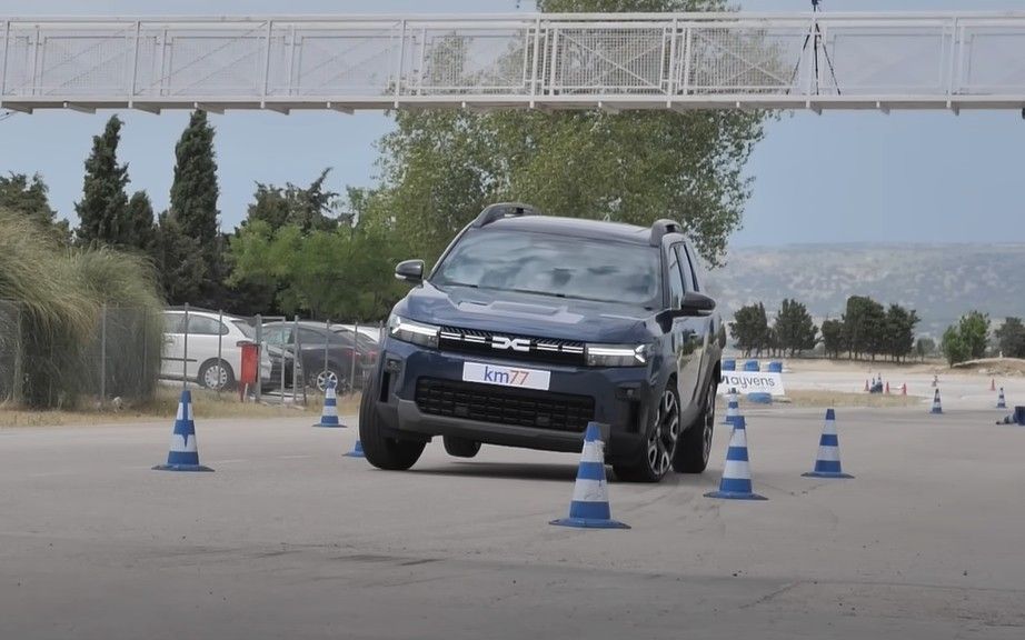 Dacia Bigster alla prova del test dell'alce: come si comporta? | Video