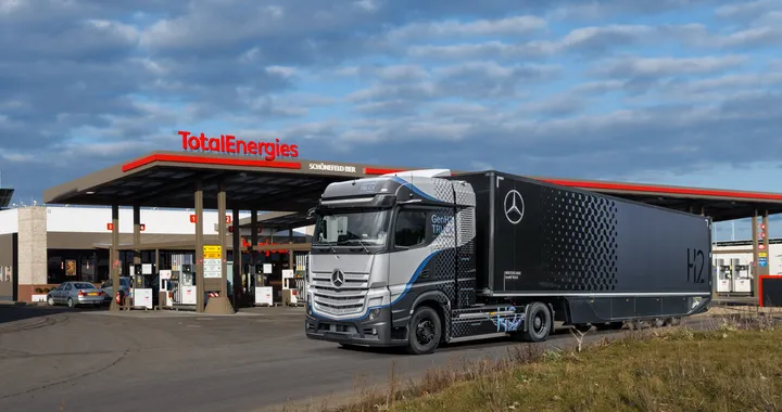 Daimler e Total insieme per il trasporto a idrogeno: i dettagli dell'accordo