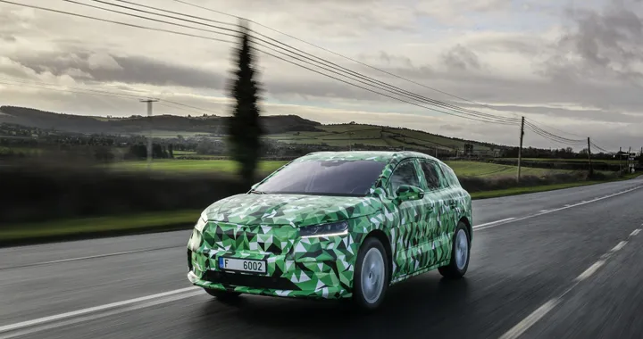 Skoda ENYAQ iV, SUV elettrico con 500 Km di autonomia | Info e immagini
