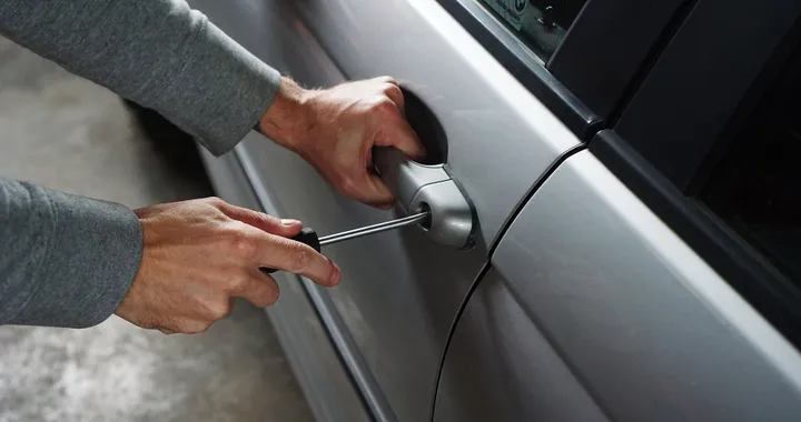 Furti auto, i ladri mettono nel mirino i sensori ADAS