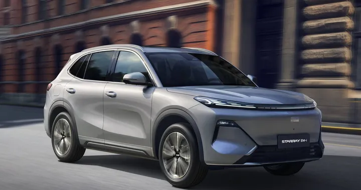 Geely, la mossa per conquistare il mercato italiano: garanzia a vita per i primi 1.000 clienti