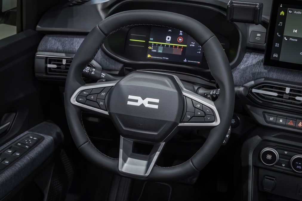 Nuova Dacia Sandero, interni e bagagliaio del restyling