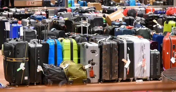 Bagagli in aereo, nel 2024 ne sono stati persi o rubati 33,4 milioni