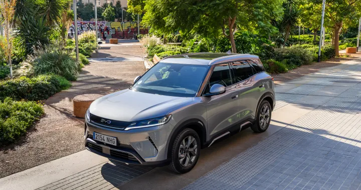 Dazi auto elettriche cinesi, l'UE e la Cina tornano a parlarsi: trattative sul prezzo minimo