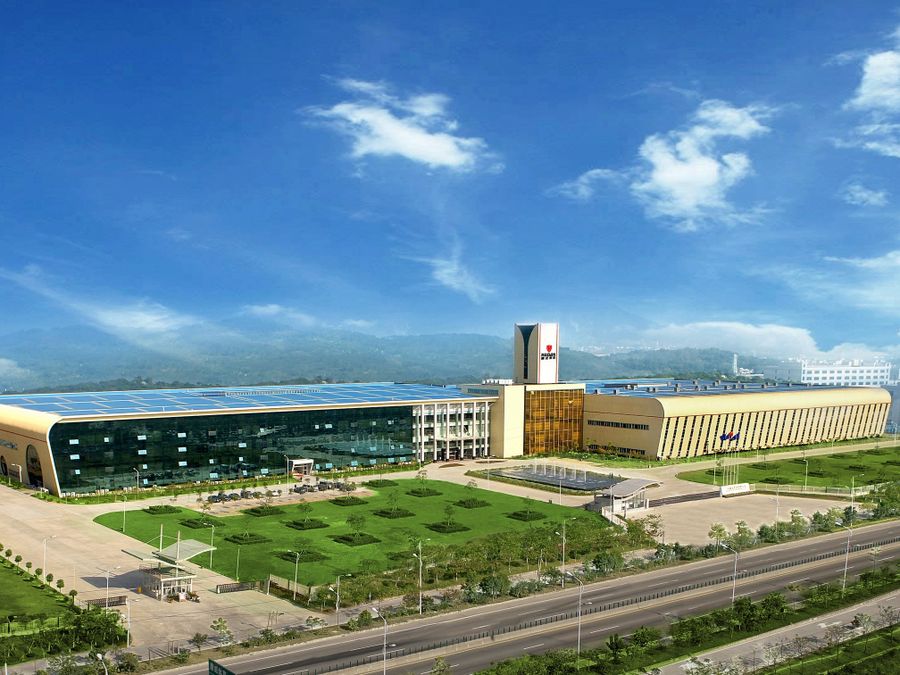 LETBE torna a EICMA 2025 con nuove moto e scooter: le novità