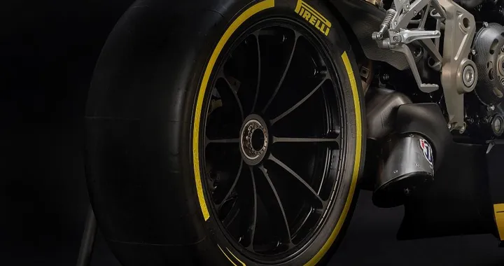 Ducati draXter: il concept sportivo dal mondo custom