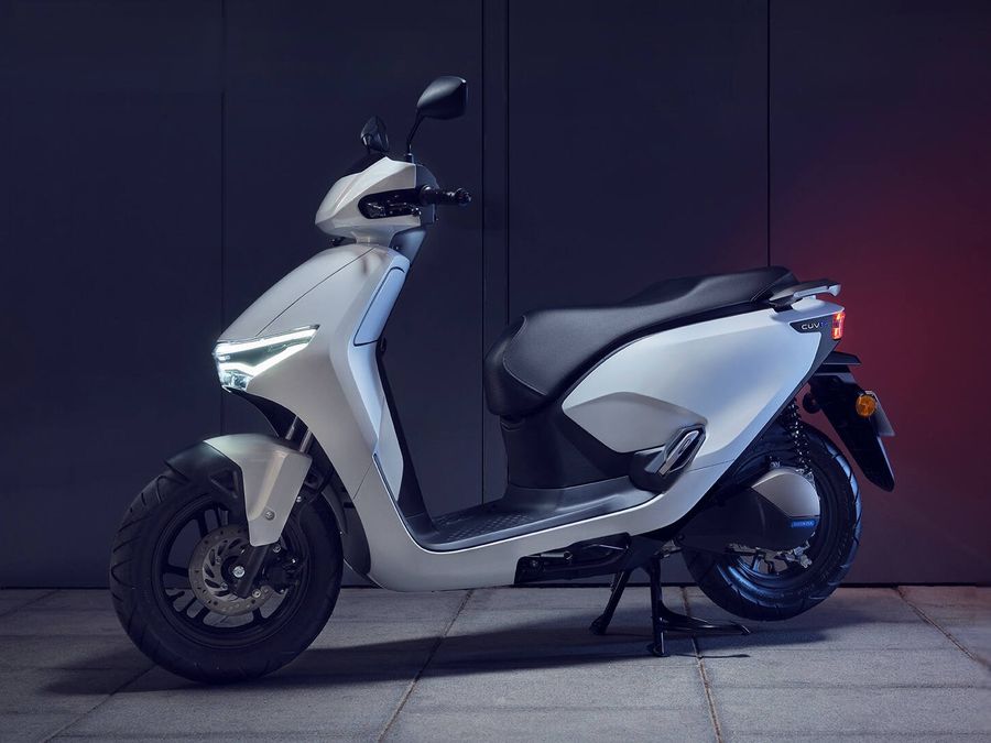 Honda presenta CUV e:, il nuovo scooter elettrico per la mobilità intelligente in Europa