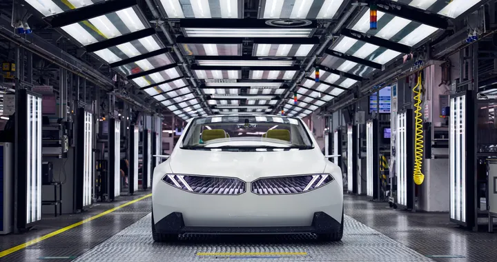 BMW, dal 2027 saranno prodotte solo auto elettriche a Monaco