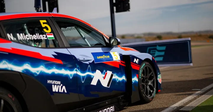 Pure ETCR, ecco il calendario 2021 del campionato elettrico: si parte dall'Italia