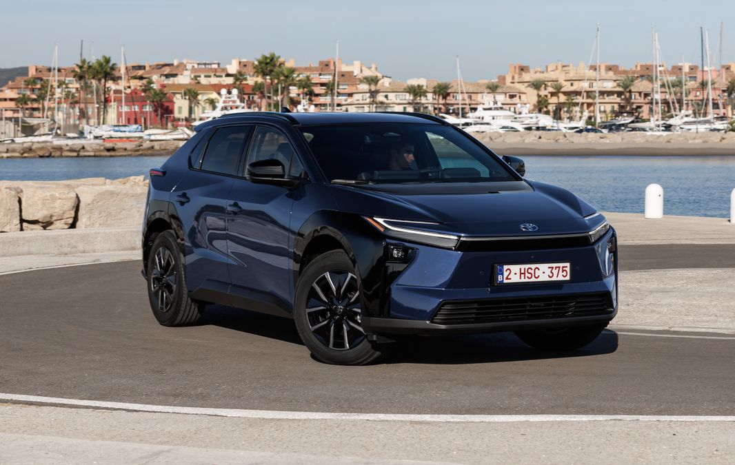 Nuova Toyota bZ4X sta arrivando in Italia: caratteristiche, motori e prezzi del restyling