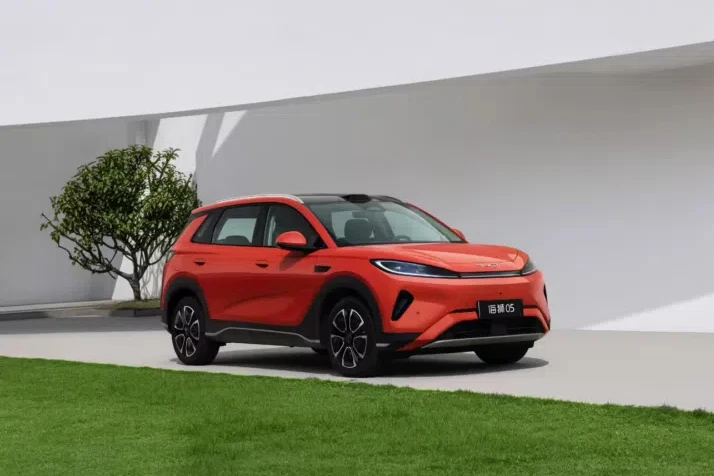 BYD Sealion 05: arriverà in Italia con prezzo sotto i 40.000 euro