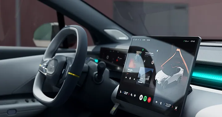 Lynk & Co 02, interni e bagagliaio del SUV elettrico cinese