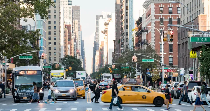 New York, via libera alla &quot;tassa sul traffico&quot;. Fino a 23 dollari al giorno
