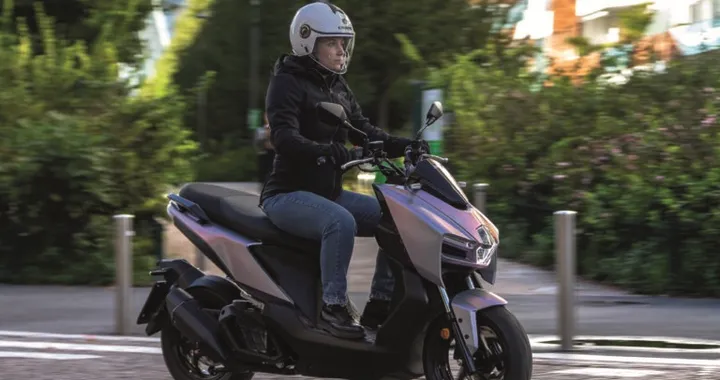 SYM presenta due nuovi scooter 125 per affrontare le sfide della mobilità urbana