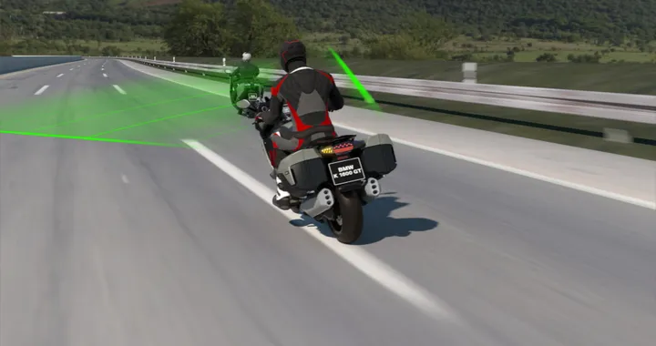 BMW: Active Cruise Control per le moto