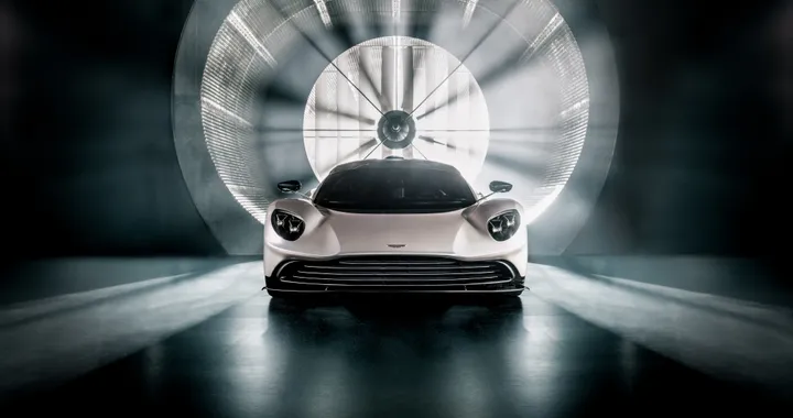 Aston Martin Valhalla, i segreti della supercar ibrida Plug-in da oltre 1.000 CV