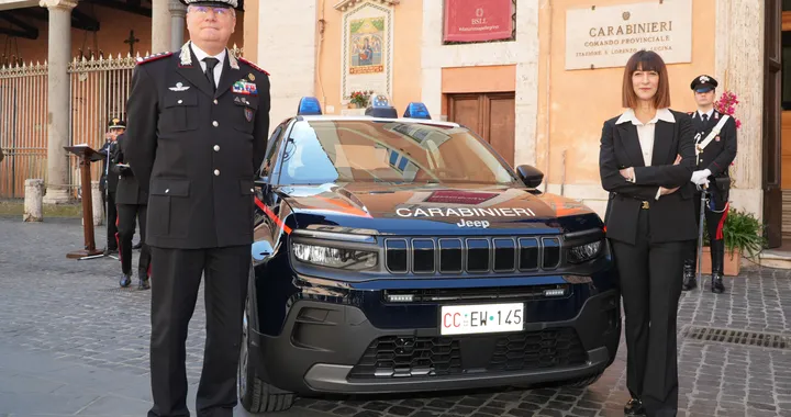 Jeep Avenger, il SUV elettrico veste la divisa dei Carabinieri