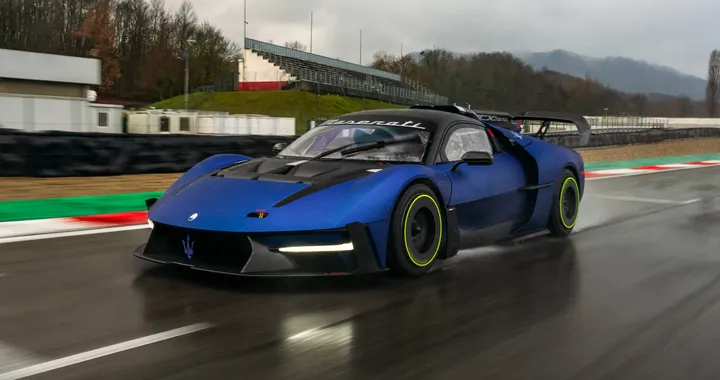 Maserati MCXtrema, ultimi test in pista per la nuova supercar