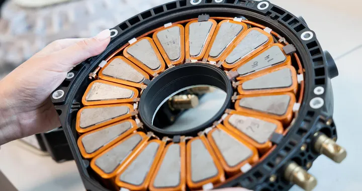 Yasa, motore elettrico da record: 738 CV e solo 13,1 kg di peso