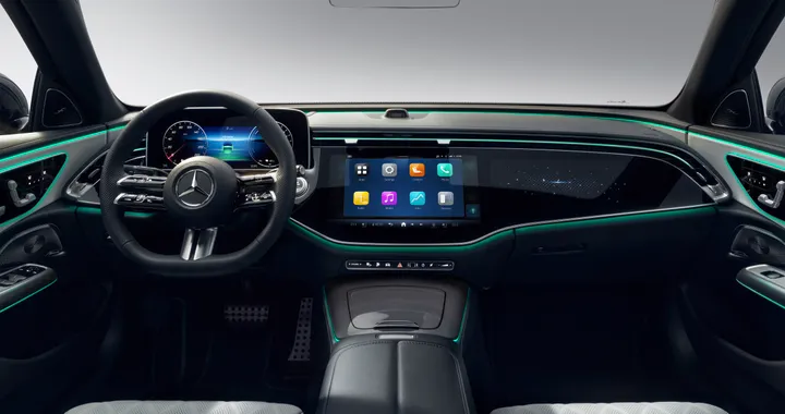 Mercedes Classe E, ecco i nuovi interni: si punta su tecnologia e qualità