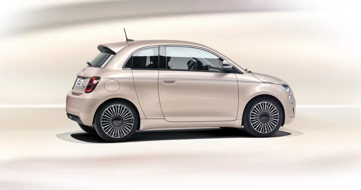 Fiat: solo auto elettriche entro il 2030