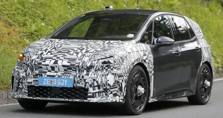 Cupra Born, si lavora al restyling: in arrivo un nuovo stile e più tecnologia