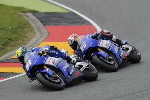 Suzuki Motorsport Collection: la linea d'abbigliamento sportivo