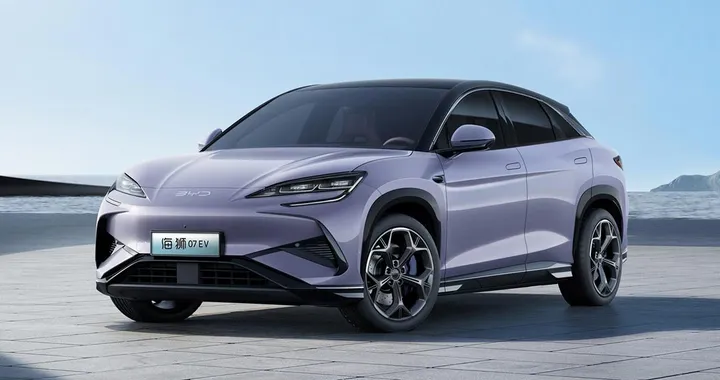 BYD Sea Lion 07, presto al debutto sul mercato cinese. Nuove foto degli interni