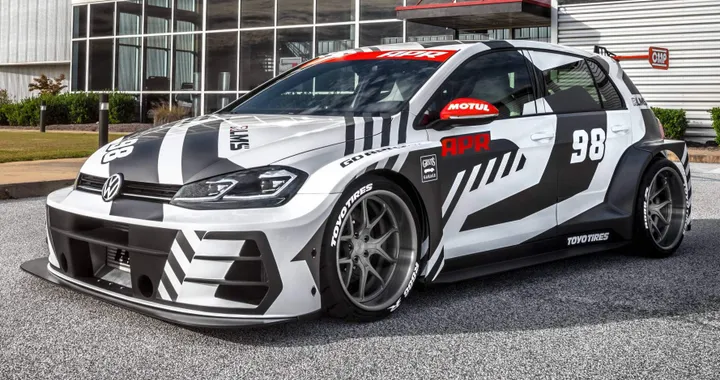 Volkswagen Golf RLMS, oltre 540 CV col tuning di APR