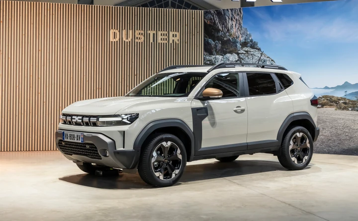 Dacia Duster Hybrid-G 150 4x4, aperti gli ordini: ibrida, GPL e trazione integrale. Ecco i prezzi