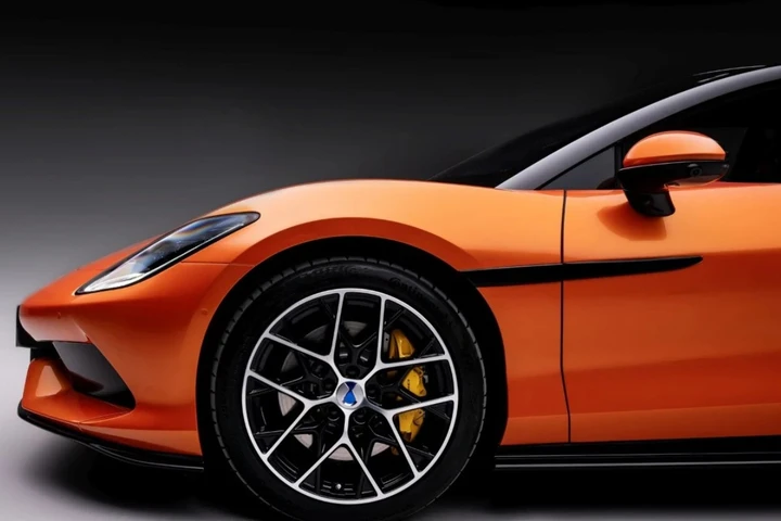 Denza Z, arriva in Italia l’anti-Ferrari low cost: 1.604 CV e 350 km/h