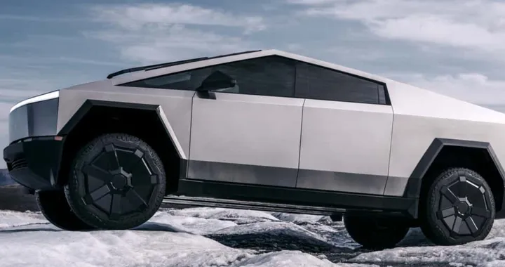 Tesla Cybertruck, la guida completamente autonoma non è una priorità al momento