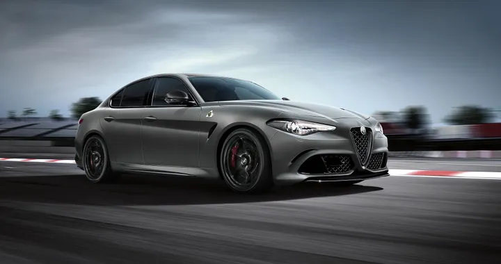 Alfa Romeo Giulia, il restyling è stato spiato su strada