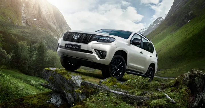 Toyota Land Cruiser, la Matt Black Edition omaggia l'offroad