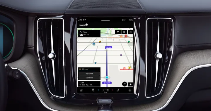 Volvo, l'app di Waze arriva sul sistema infotainment