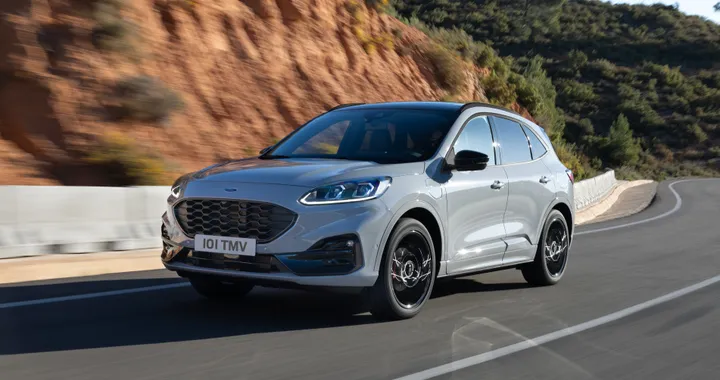 Ford Kuga, il debutto del restyling si avvicina. Nuove foto spia