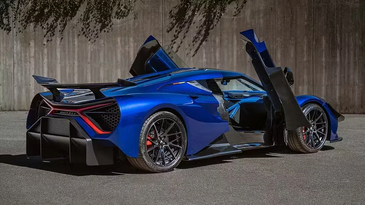Debutta l'hypercar da oltre 2.400 CV e 450 km/h di velocità