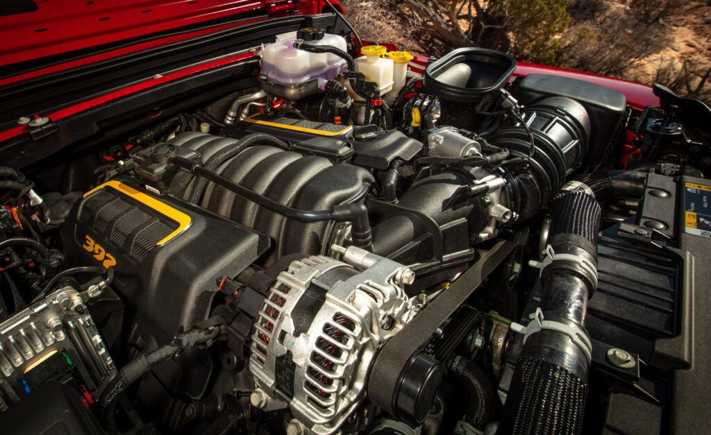 Le auto endotermiche non sono "finite": secondo Ernst & Young sono più desiderate che nel 2024