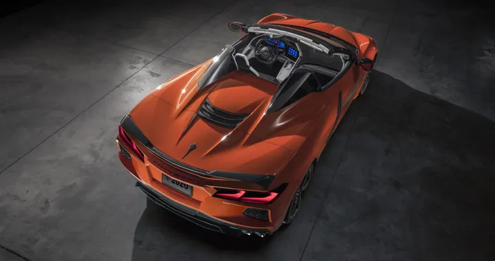 Chevrolet Corvette Convertible: 6 motori elettrici per il tetto rigido retraibile