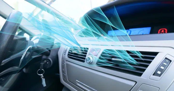 Lasci l'aria condizionata accesa in auto? Multa fino a 444 euro